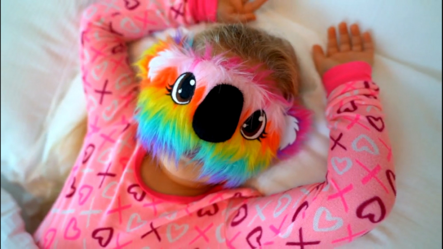 دیانا و اسباب بازی ها - پرنسس دیانا و آرایش کردن عروسک ها